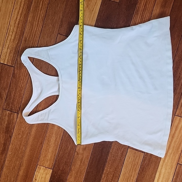 Lululemon womens razorback Tank EUC Size 6 - Picture 5 of 6